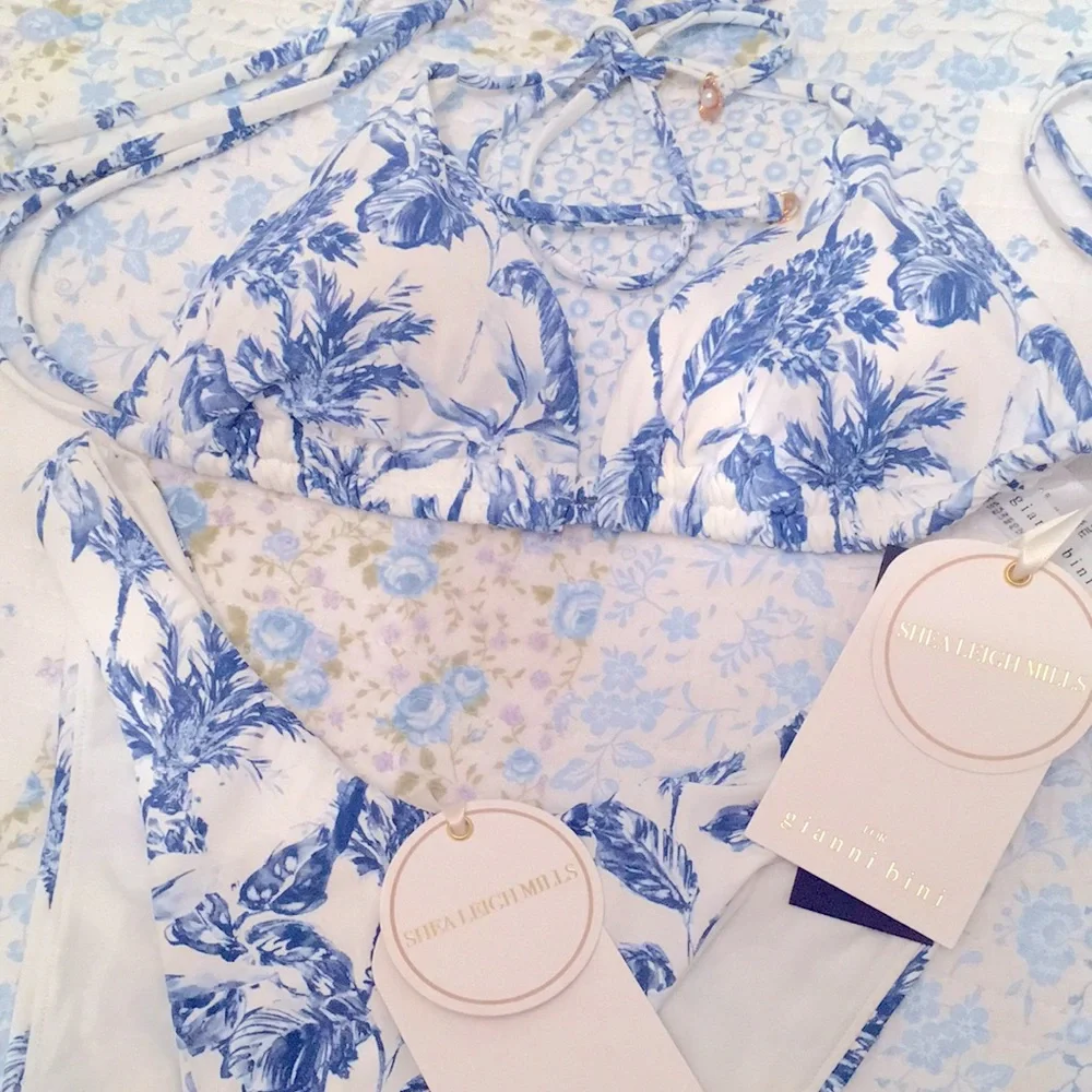 NWT!🌊 Gianni Bini x Shea Leigh Mills Waterloo Blue White Bikini Set* M! Rare✨ - Picture 8 of 12